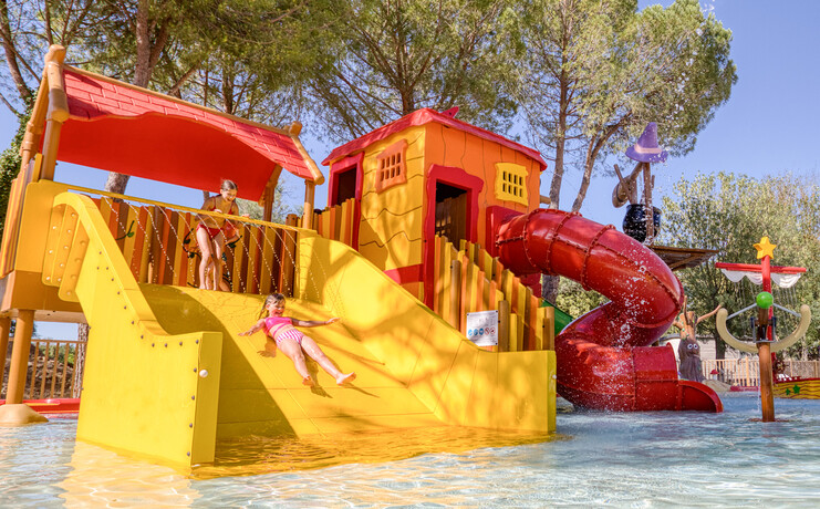 slider_15_monte_cristo_toboggan_enfants-82590338_0.jpg